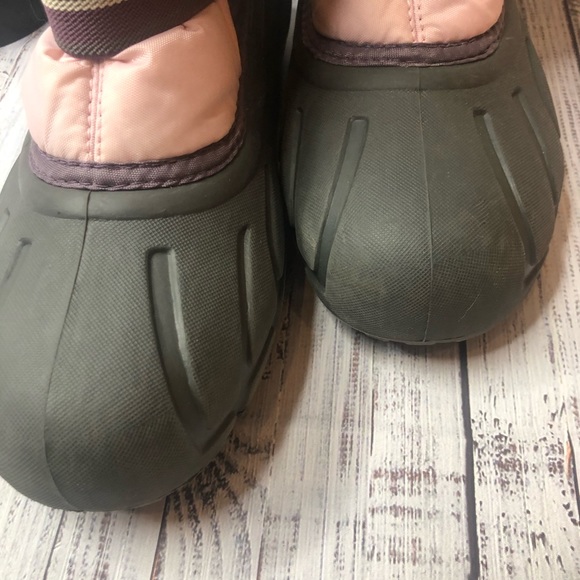 Sorels black pink snow rain boots. Size 6 - Picture 4 of 8